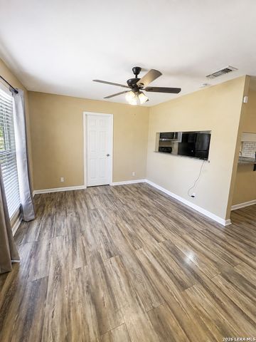1510 LORELEI LN, New Braunfels, TX 78130
