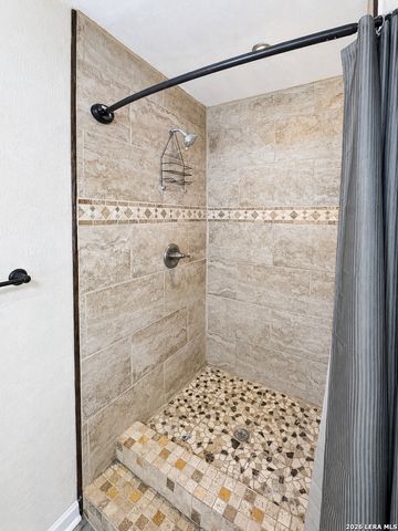 1510 LORELEI LN, New Braunfels, TX 78130