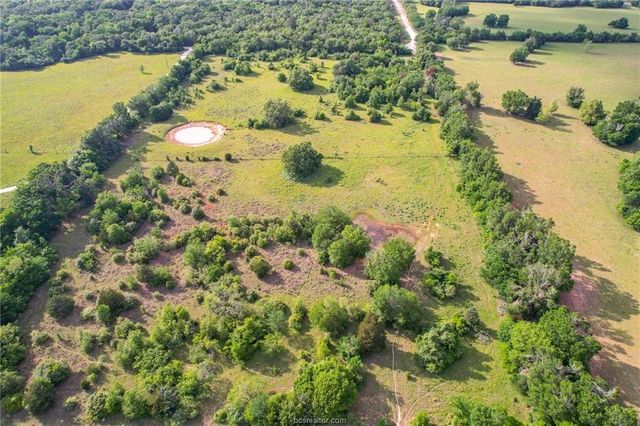 9525 S Hickory Loop County Road, Calvert, TX 77837