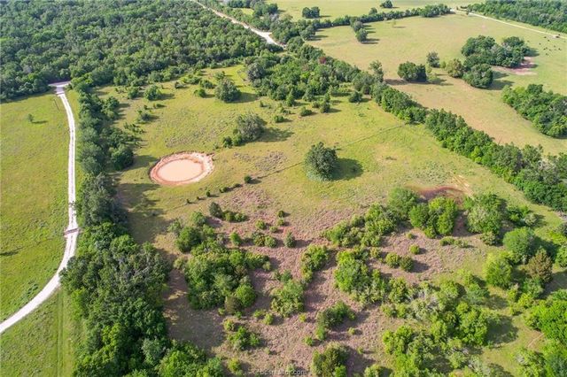 9525 S Hickory Loop County Road, Calvert, TX 77837