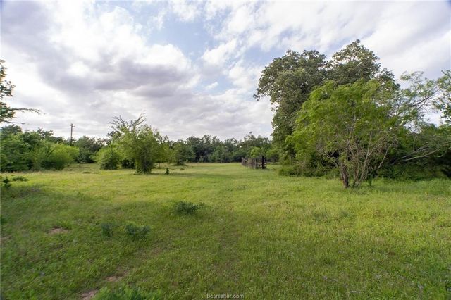 9525 S Hickory Loop County Road, Calvert, TX 77837
