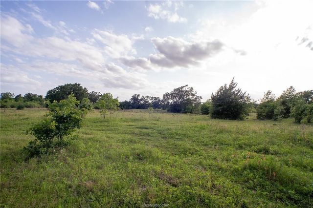 9525 S Hickory Loop County Road, Calvert, TX 77837