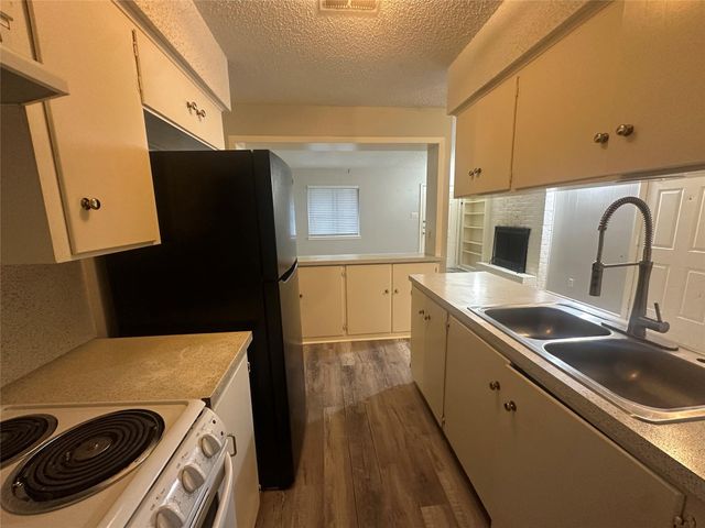 8910 Little Walnut A, Austin, TX 78758