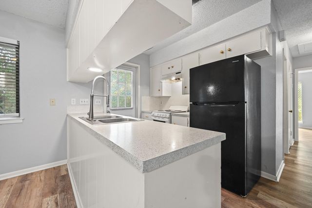 8910 Little Walnut A, Austin, TX 78758