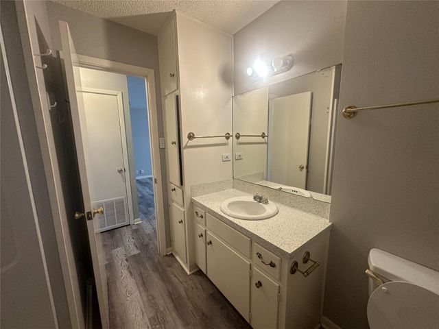 8910 Little Walnut A, Austin, TX 78758