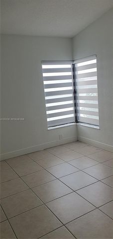 6702 SW 152nd Pl 28-02, Miami, FL 33193