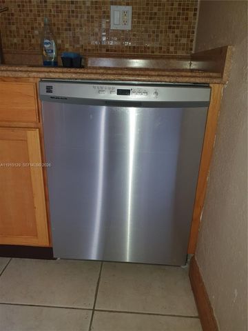 6702 SW 152nd Pl 28-02, Miami, FL 33193