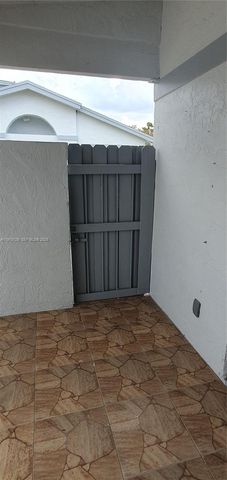 6702 SW 152nd Pl 28-02, Miami, FL 33193