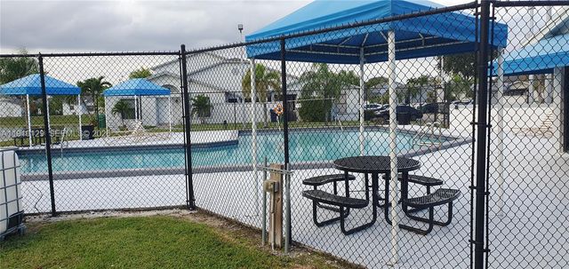 6702 SW 152nd Pl 28-02, Miami, FL 33193