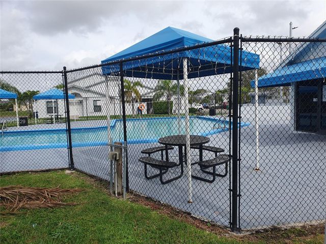 6702 SW 152nd Pl 28-02, Miami, FL 33193