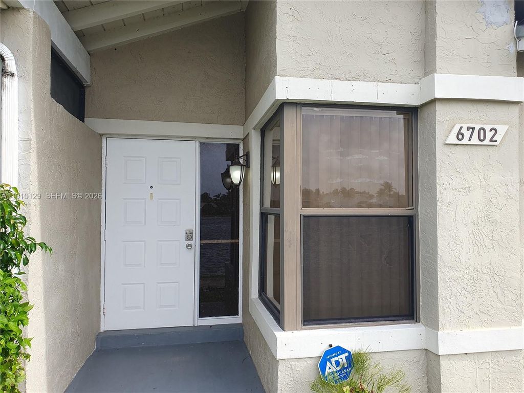 6702 SW 152nd Pl 28-02, Miami, FL 33193