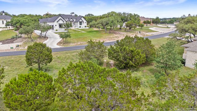 2542 Black Bear Drive, New Braunfels, TX 78132
