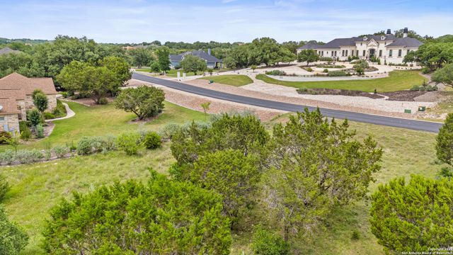2542 Black Bear Drive, New Braunfels, TX 78132