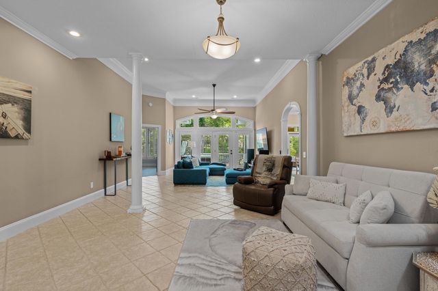 5017 Gilbert Ln., North Myrtle Beach, SC 29582
