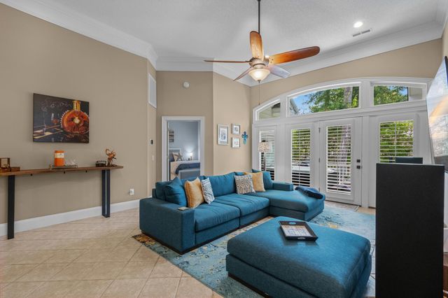 5017 Gilbert Ln., North Myrtle Beach, SC 29582