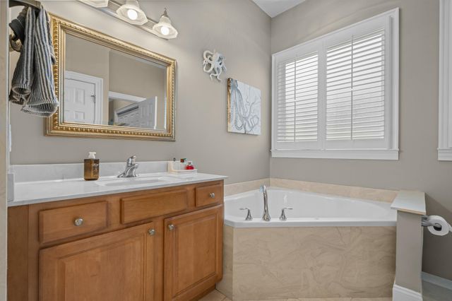 5017 Gilbert Ln., North Myrtle Beach, SC 29582
