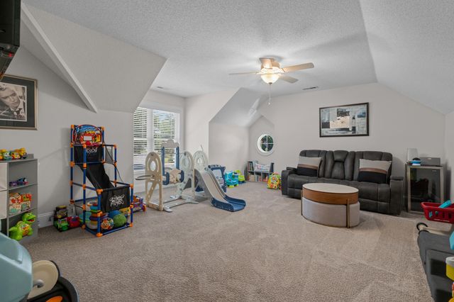 5017 Gilbert Ln., North Myrtle Beach, SC 29582