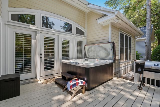 5017 Gilbert Ln., North Myrtle Beach, SC 29582