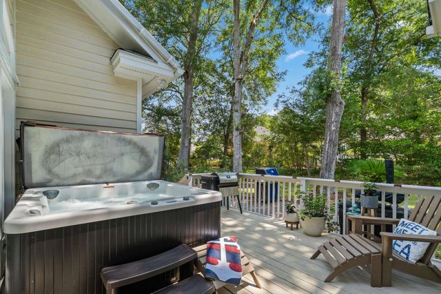 5017 Gilbert Ln., North Myrtle Beach, SC 29582