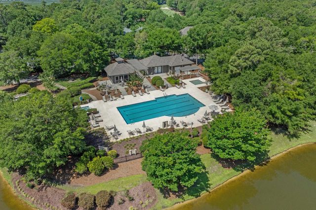 5017 Gilbert Ln., North Myrtle Beach, SC 29582
