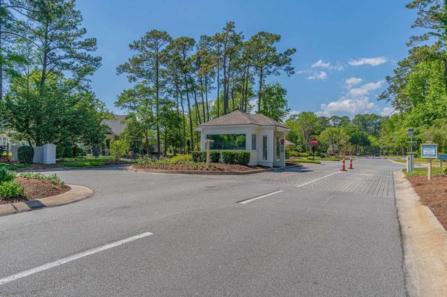 5017 Gilbert Ln., North Myrtle Beach, SC 29582