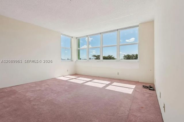 2150 Sans Souci Blvd C402, North Miami, FL 33181