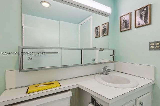 2150 Sans Souci Blvd C402, North Miami, FL 33181