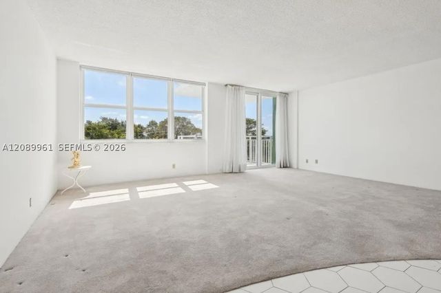 2150 Sans Souci Blvd C402, North Miami, FL 33181