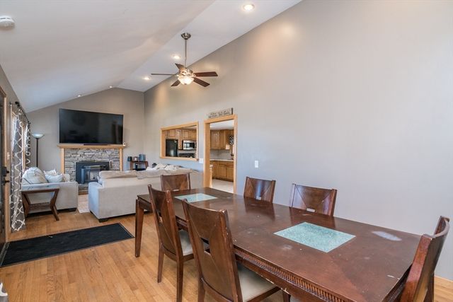 7 Kaolin Rd, Blandford, MA 01008