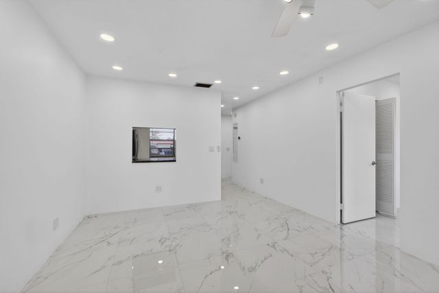 105 Lake Irene Drive, West Palm Beach, FL 33411