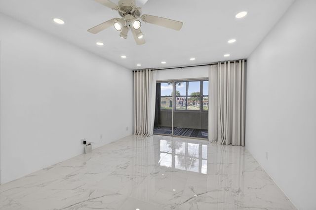 105 Lake Irene Drive, West Palm Beach, FL 33411