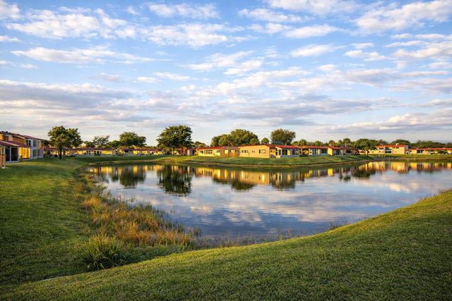 105 Lake Irene Drive, West Palm Beach, FL 33411