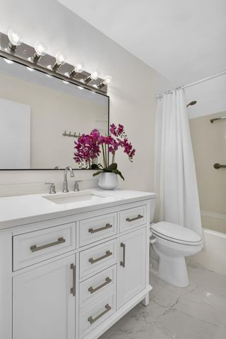 105 Lake Irene Drive, West Palm Beach, FL 33411