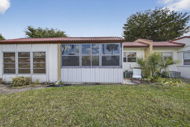 105 Lake Irene Drive, West Palm Beach, FL 33411