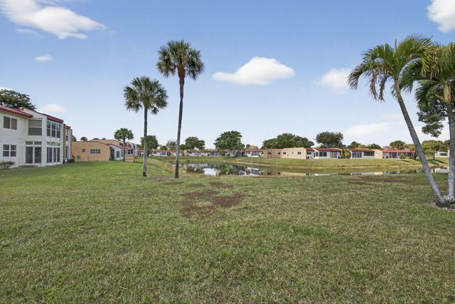 105 Lake Irene Drive, West Palm Beach, FL 33411