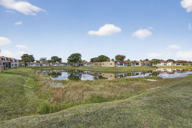 105 Lake Irene Drive, West Palm Beach, FL 33411