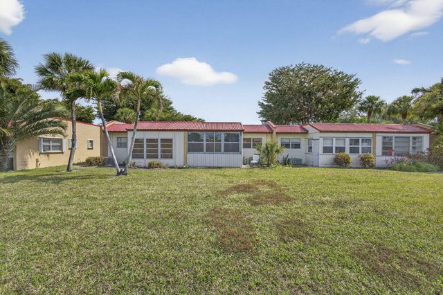 105 Lake Irene Drive, West Palm Beach, FL 33411