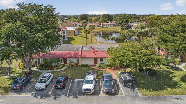 105 Lake Irene Drive, West Palm Beach, FL 33411