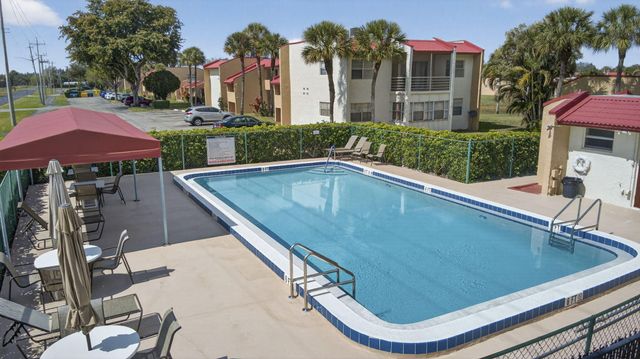 105 Lake Irene Drive, West Palm Beach, FL 33411