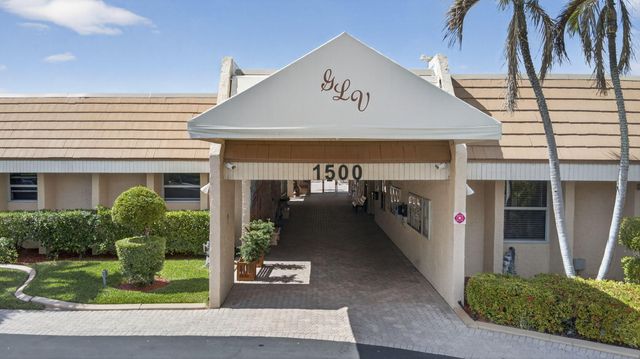 105 Lake Irene Drive, West Palm Beach, FL 33411