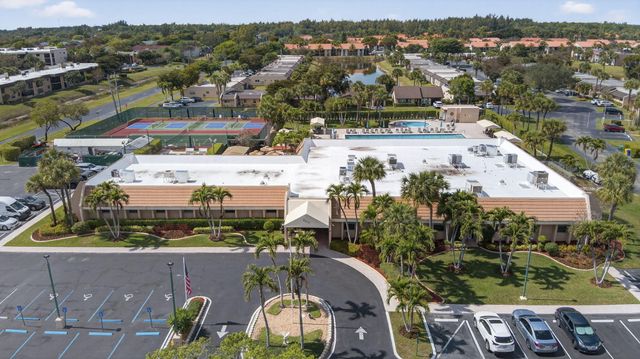 105 Lake Irene Drive, West Palm Beach, FL 33411