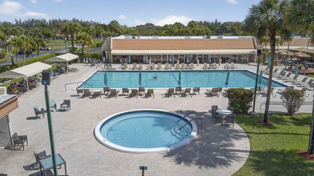 105 Lake Irene Drive, West Palm Beach, FL 33411