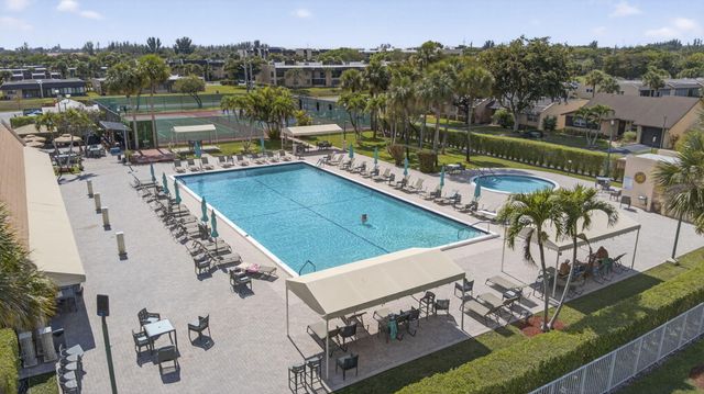 105 Lake Irene Drive, West Palm Beach, FL 33411