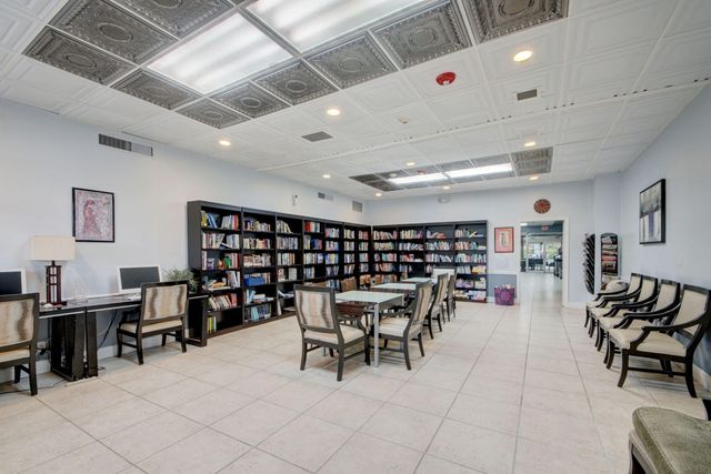 105 Lake Irene Drive, West Palm Beach, FL 33411