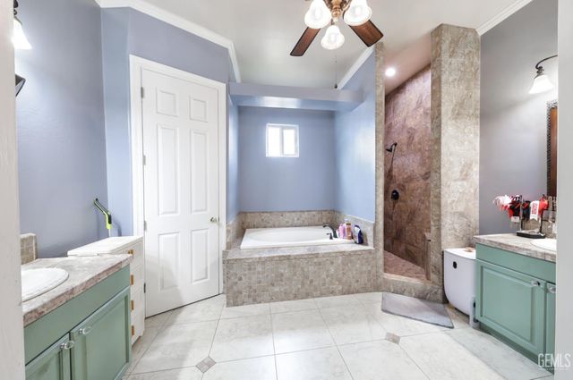 325 Dani Rose Lane, Bakersfield, CA 93308