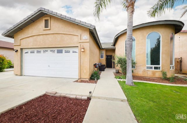 325 Dani Rose Lane, Bakersfield, CA 93308