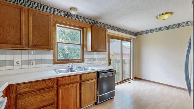 890 W Village Circle SE, Rochester, MN 55904
