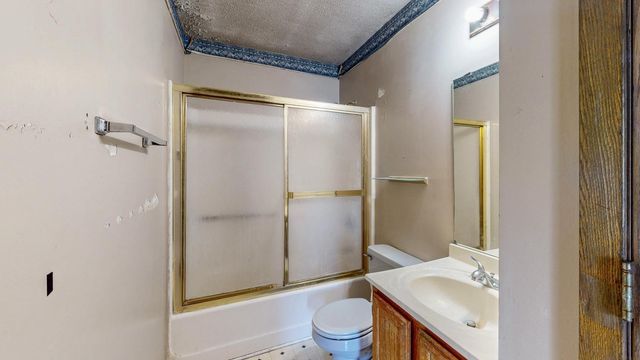890 W Village Circle SE, Rochester, MN 55904