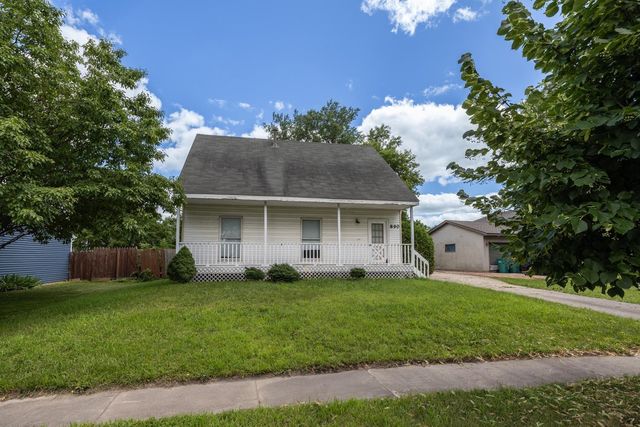 890 W Village Circle SE, Rochester, MN 55904
