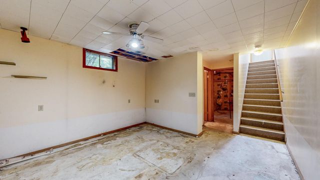 890 W Village Circle SE, Rochester, MN 55904